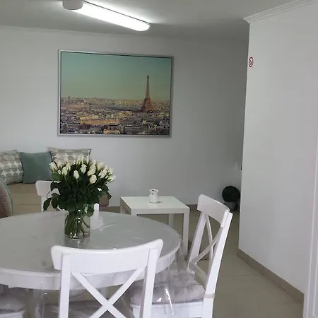 Daire Cosy Bois Malette